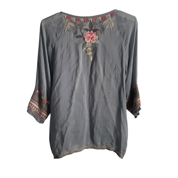RARE - Johnny Was Mari Gray Embroidered Top - GUC style C14819-9 - Picture 2 of 14